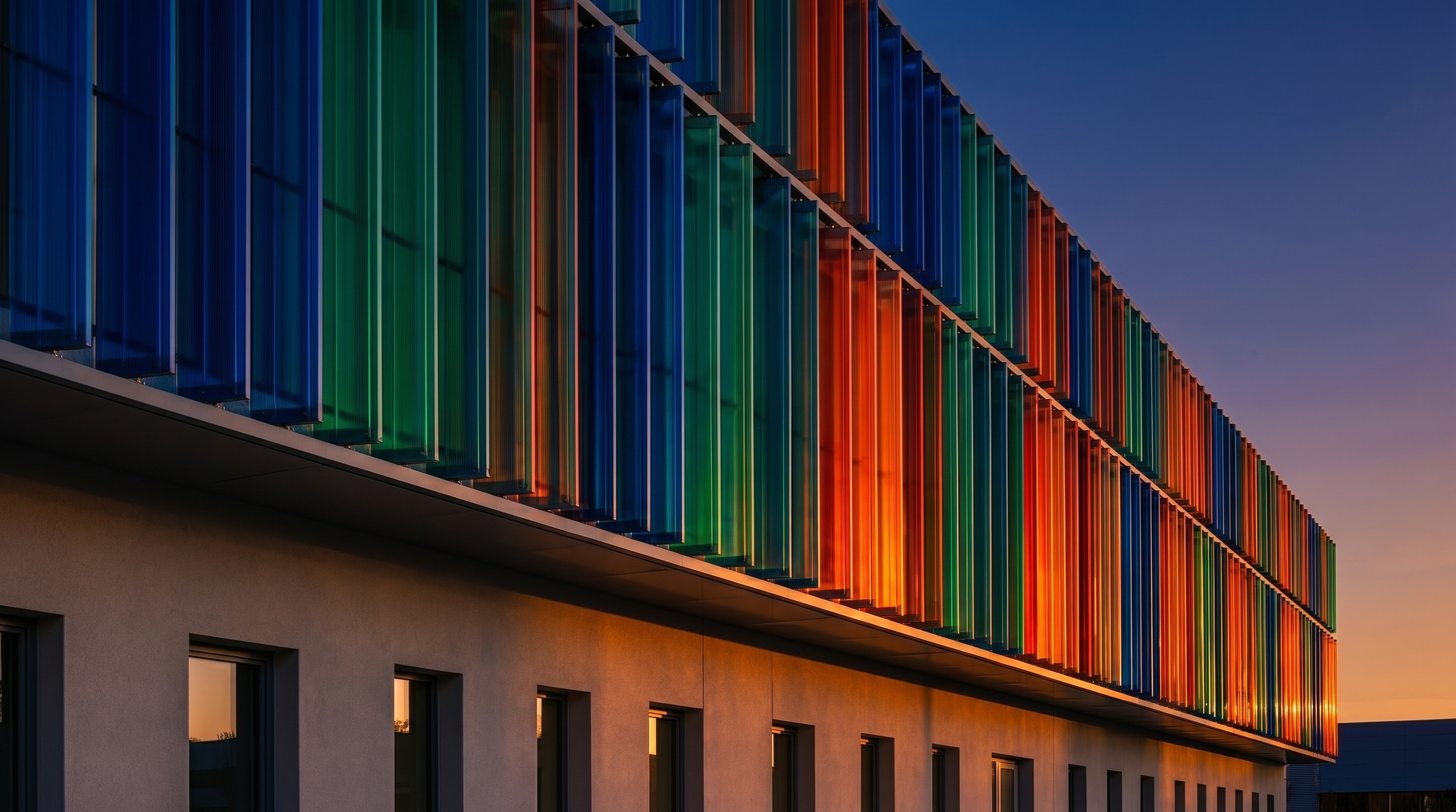 Vivid — Tri-colour louver fusion · NEW