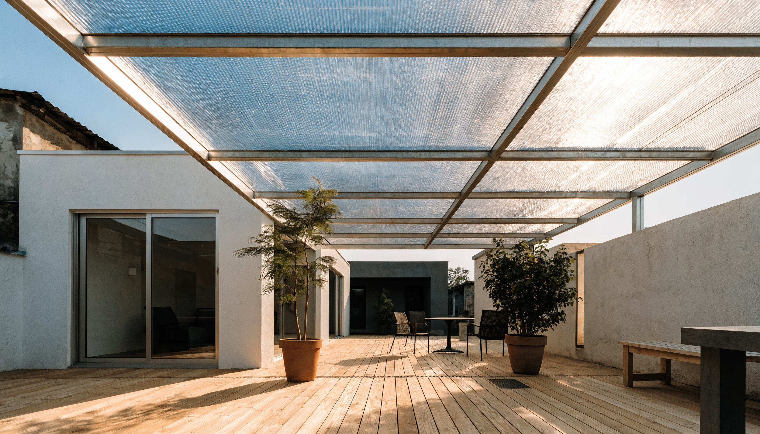 Polycarbonate Roofing for Home Pergolas, Carports & Patios: The Complete India Buying Guide